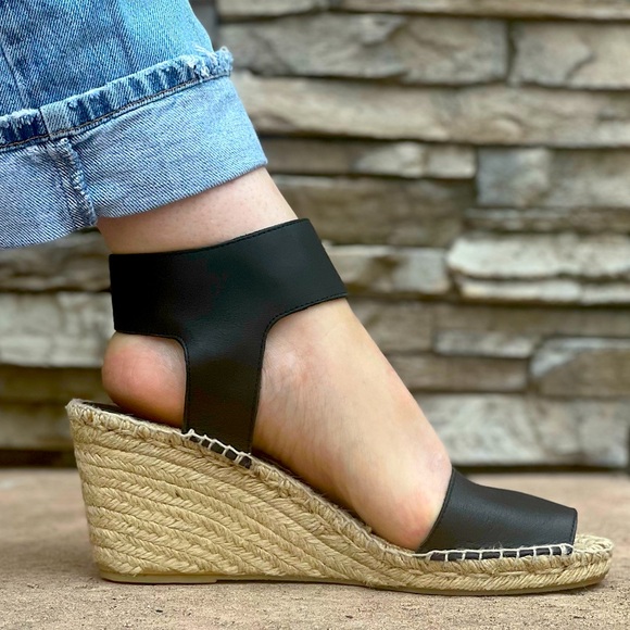Black leather sandals espadrilles ankle strap velcro closure - Picture 13 of 14